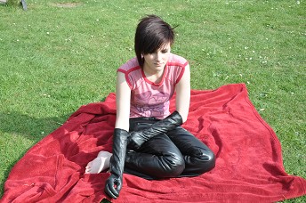 Girls-in-leather-pants